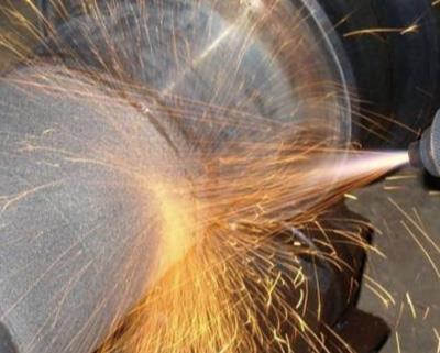 常州卡奇液压机械有限公司拥有超音速、等离子、电弧等热喷涂设备及轧辊堆焊等设备。 喷涂是一种表面强化技术，一直是我国重点推广的新技术项目。它可以在设备维修中修旧利废，使报废及加工超差的机械零部件重新使用，也可以在新产品制造中进行强化和预保护，使其延长使用年限。经热喷涂工艺加工后，可使机械零部件几倍或几十倍地提高使用寿命。 本公司是喷涂阀门阀片、叶轮喷涂耐磨材料、叶片喷涂耐磨材料、超音速喷涂、喷涂硬质合金、喷涂硬质材料、叶轮叶片喷涂耐磨材料、耐磨喷涂、热喷涂加工供应商。热喷涂已广泛应用到军工、航天、冶金、石油、电力、交通、化工、矿产、桥梁、船舶、机车、造纸、印刷、化纤、纺织、金属制线、模具、阀门等各领域；欢迎对叶片喷涂耐磨材料，超音速喷涂，喷涂耐磨材料，喷涂阀门阀片，叶轮喷涂耐磨材料和喷涂硬质材料有需求的企业来电联系，我们竭诚为您提供好的产品及良好的服务！